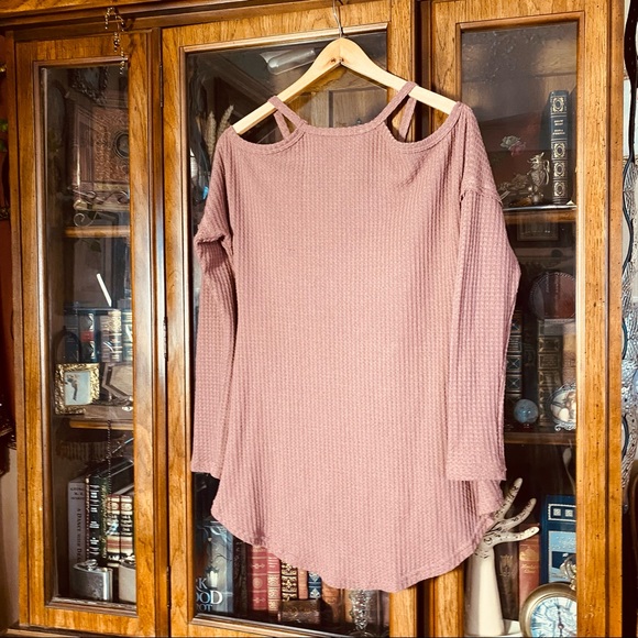 Yoins open shoulder light knit top. Size M. - Picture 5 of 6